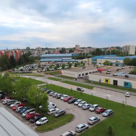 Apartman Ela Karlovac Bagian luar foto