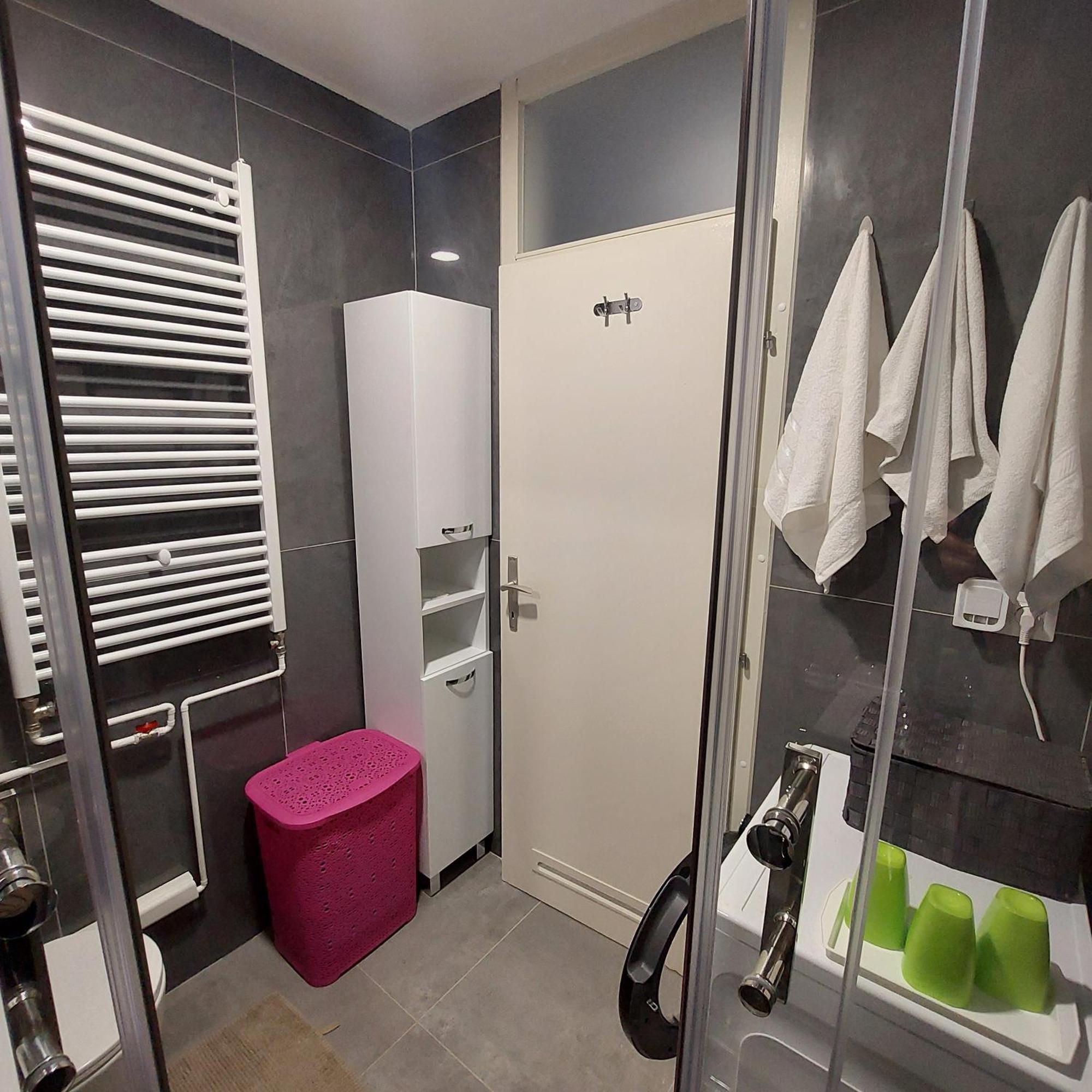 Apartman Ela Karlovac Bagian luar foto