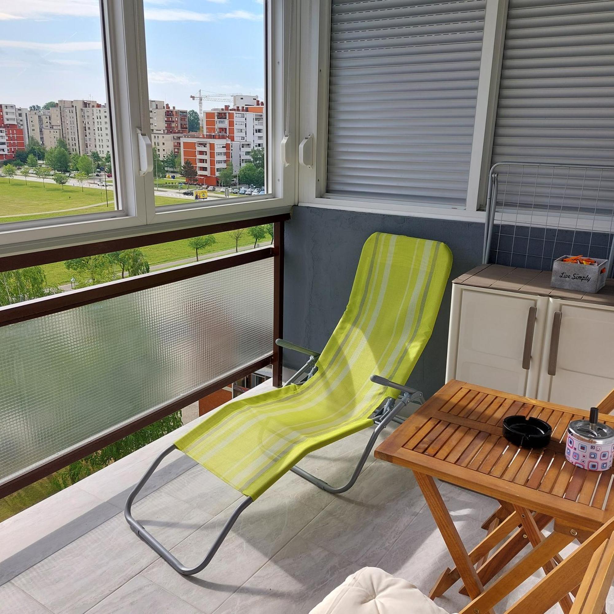 Apartman Ela Karlovac Bagian luar foto